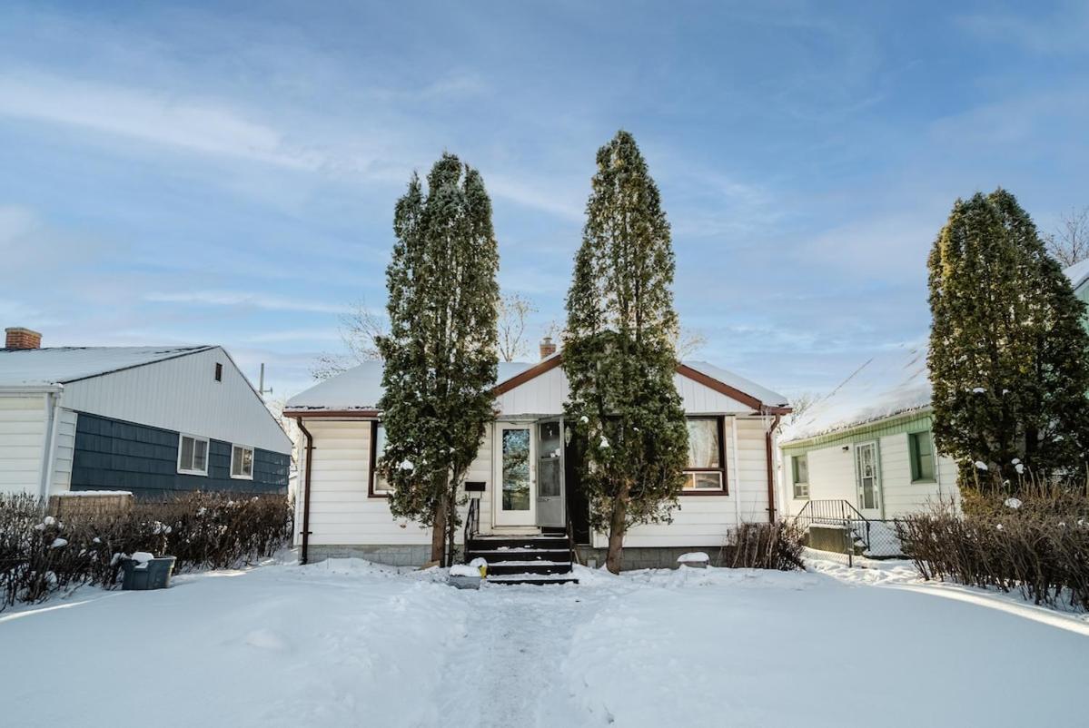 2 Bedroom In A Prime Location *